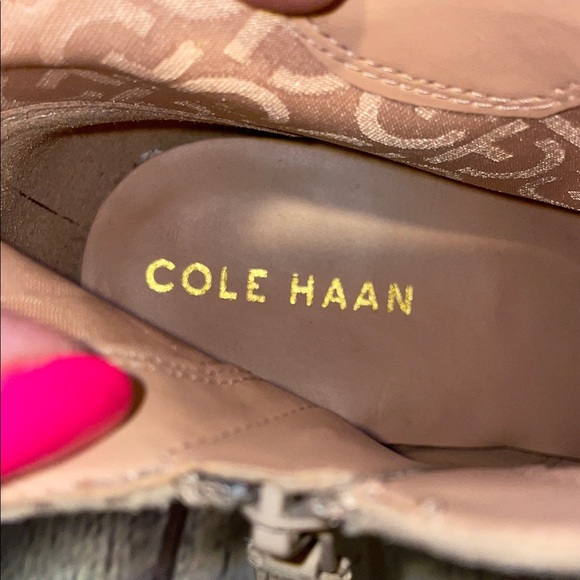 Cole Haan Beige Suede Ankle Boots NWT Sz 9.5 - Picture 4 of 10